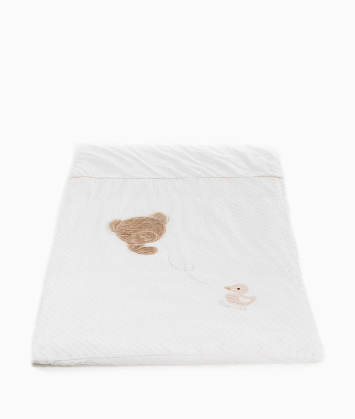 White and beige toddler bubble quilt and cover set