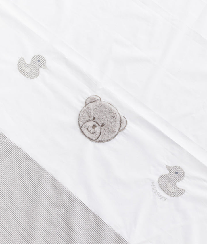 Flat sheet for cot in white and grey