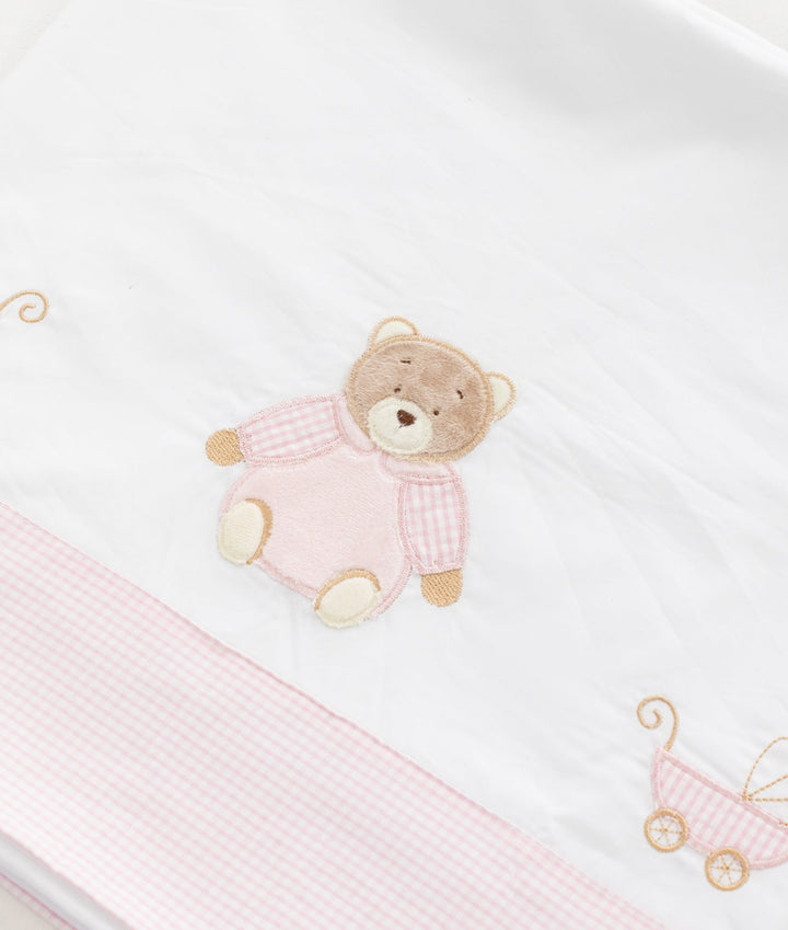 Flat sheet for cot in white and pink